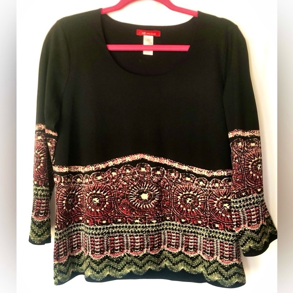 Anne Klein Blouse Black w Red and White Geometric Pattern Crew Neck Boho